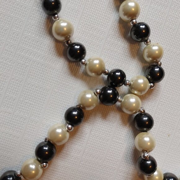 Magnetic Faux Pearl Necklace and Bracelet Set - Picture 2 of 4